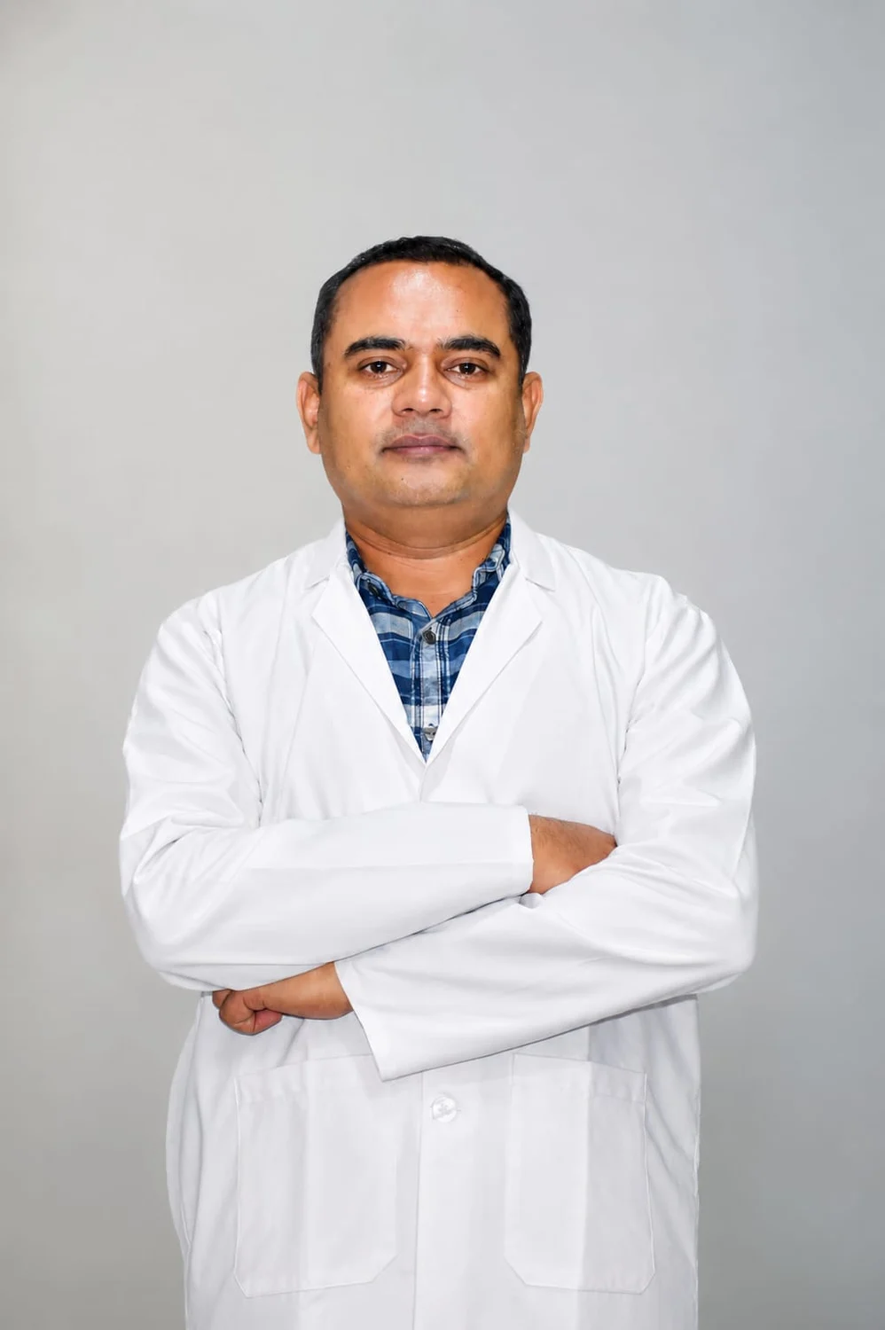Dr. Mayank Dubey, eye specialist at SGVEH Champa
